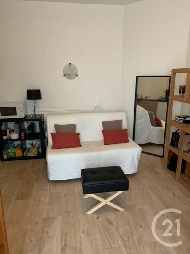 Afficher la photo en grand Studio à louer - 1 pièce - 21.0 m2 - TOURS - 37 - CENTRE - Century 21 Agence Grand Sud