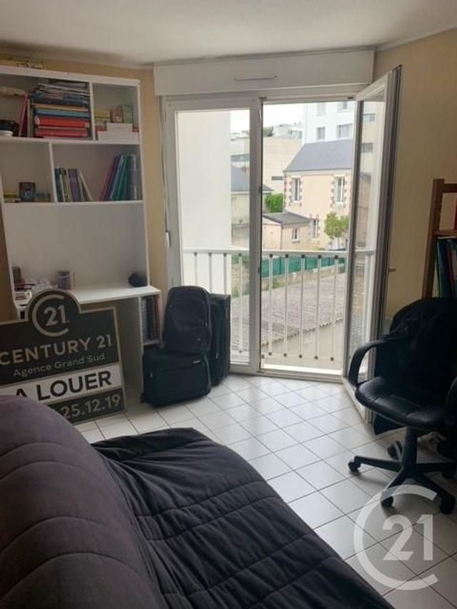 Studio à louer - 1 pièce - 17.0 m2 - TOURS - 37 - CENTRE - Century 21 Agence Grand Sud Studio à louer - 1 pièce - 17.0 m2 - TOURS - 37 - CENTRE - Century 21 Agence Grand Sud