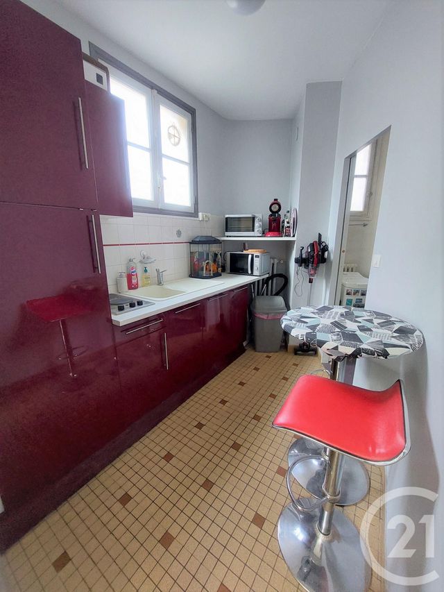 Afficher la photo en grand Studio à vendre - 1 pièce - 26.32 m2 - TOURS - 37 - CENTRE - Century 21 Agence Grand Sud