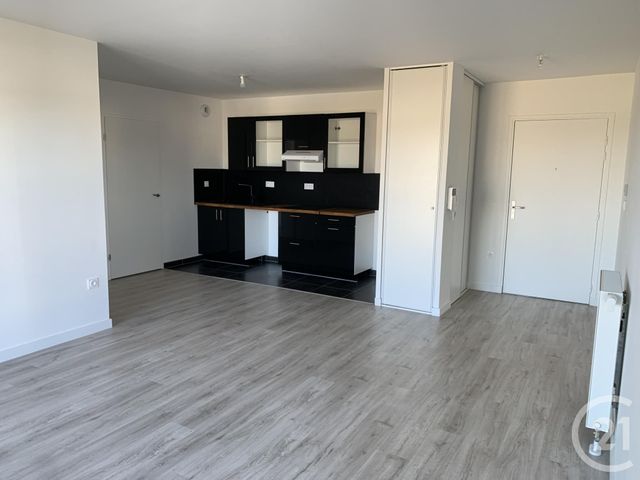 Afficher la photo en grand Appartement F3 à louer - 3 pièces - 67.26 m2 - ST CYR SUR LOIRE - 37 - CENTRE - Century 21 Agence Grand Sud