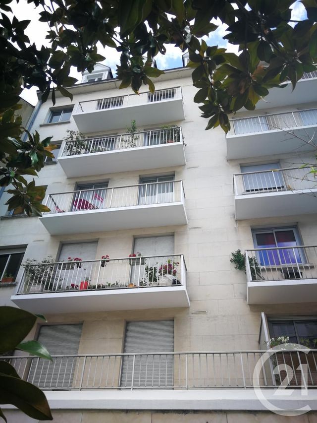Studio à louer - 1 pièce - 14.79 m2 - TOURS - 37 - CENTRE - Century 21 Agence Grand Sud