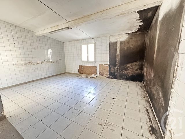 parking à louer - 70.0 m2 - NAZELLES NEGRON - 37 - CENTRE - Century 21 Agence Grand Sud