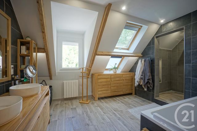 maison à louer - 8 pièces - 208.57 m2 - CHAMBRAY LES TOURS - 37 - CENTRE - Century 21 Agence Grand Sud