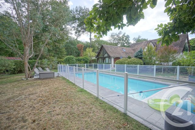 maison à louer - 8 pièces - 208.57 m2 - CHAMBRAY LES TOURS - 37 - CENTRE - Century 21 Agence Grand Sud