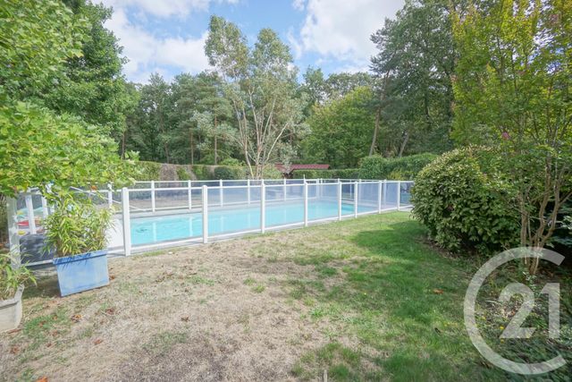 maison à louer - 8 pièces - 208.57 m2 - CHAMBRAY LES TOURS - 37 - CENTRE - Century 21 Agence Grand Sud