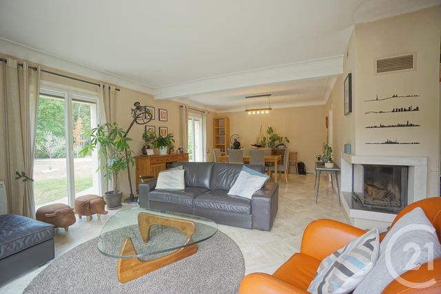 maison à louer - 8 pièces - 208.57 m2 - CHAMBRAY LES TOURS - 37 - CENTRE - Century 21 Agence Grand Sud