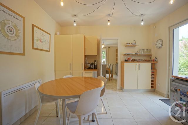 maison à louer - 8 pièces - 208.57 m2 - CHAMBRAY LES TOURS - 37 - CENTRE - Century 21 Agence Grand Sud