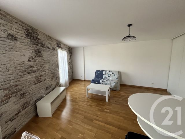 Appartement F2 à louer - 2 pièces - 51.57 m2 - CHAMBRAY LES TOURS - 37 - CENTRE - Century 21 Agence Grand Sud