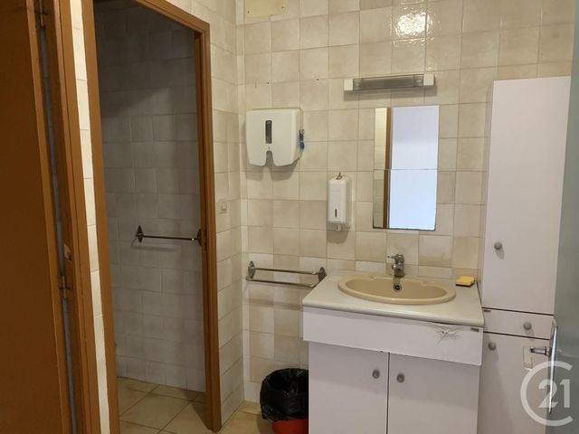 commerce à louer - 375.0 m2 - MONTS - 37 - CENTRE - Century 21 Agence Grand Sud