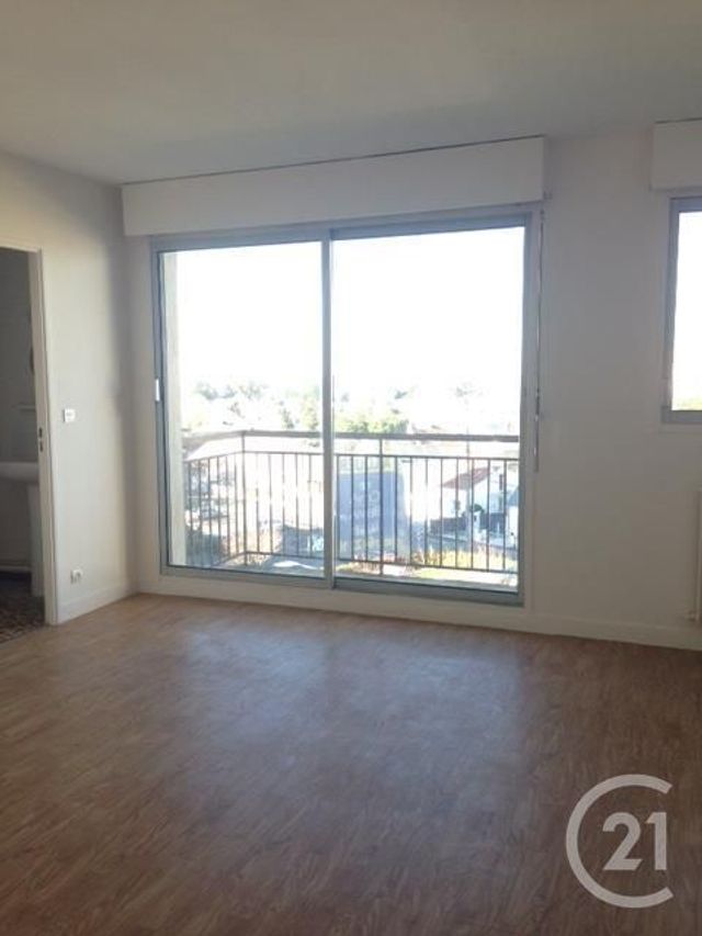 Appartement F1 à louer - 1 pièce - 30.0 m2 - JOUE LES TOURS - 37 - CENTRE - Century 21 Agence Grand Sud