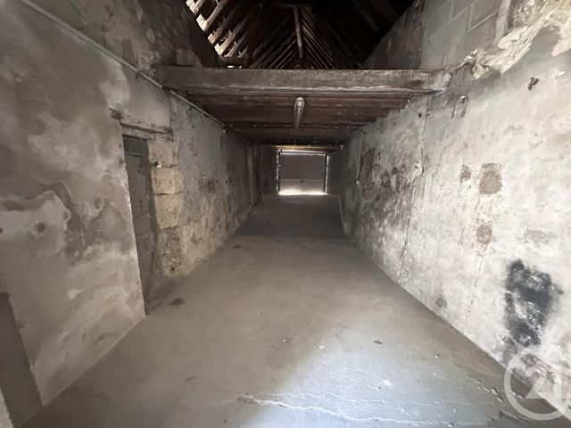 parking à louer - 40.0 m2 - NAZELLES NEGRON - 37 - CENTRE - Century 21 Agence Grand Sud