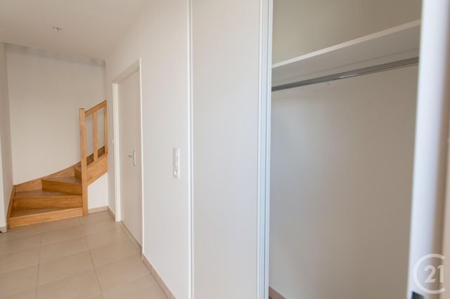 maison à louer - 4 pièces - 84.38 m2 - LA MEMBROLLE SUR CHOISILLE - 37 - CENTRE - Century 21 Agence Grand Sud