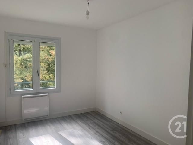 Appartement F4 à louer - 4 pièces - 75.14 m2 - CHAMBRAY LES TOURS - 37 - CENTRE - Century 21 Agence Grand Sud