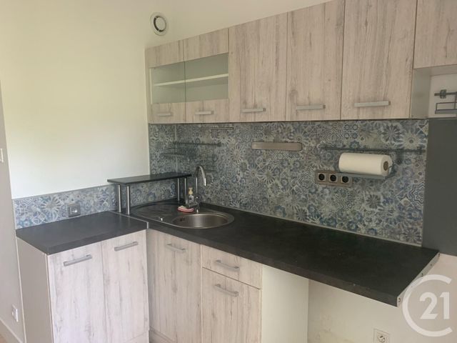 Appartement F4 à louer - 4 pièces - 75.14 m2 - CHAMBRAY LES TOURS - 37 - CENTRE - Century 21 Agence Grand Sud