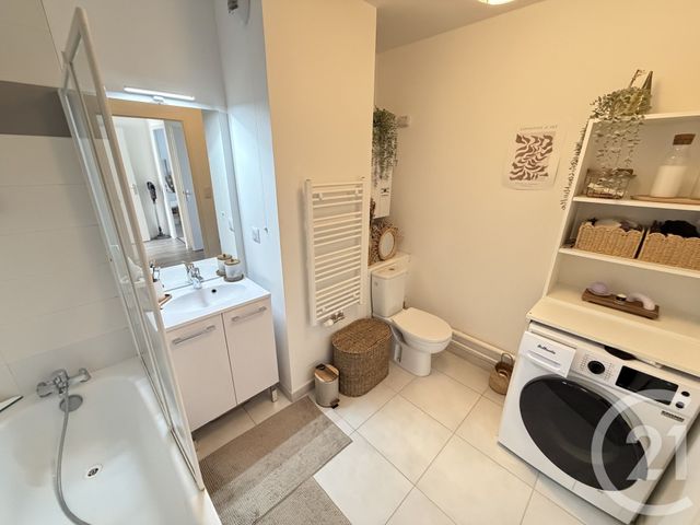 Appartement F3 à louer - 3 pièces - 64.77 m2 - CHAMBRAY LES TOURS - 37 - CENTRE - Century 21 Agence Grand Sud