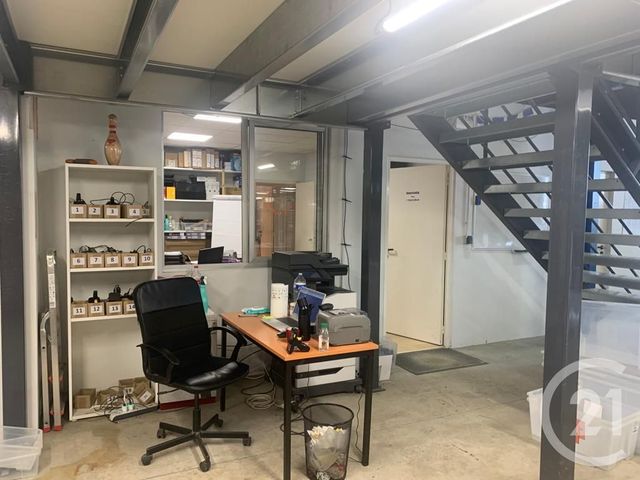 commerce à louer - 710.0 m2 - MONTLOUIS SUR LOIRE - 37 - CENTRE - Century 21 Agence Grand Sud