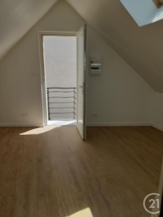 Appartement F1 à louer - 1 pièce - 11.06 m2 - JOUE LES TOURS - 37 - CENTRE - Century 21 Agence Grand Sud