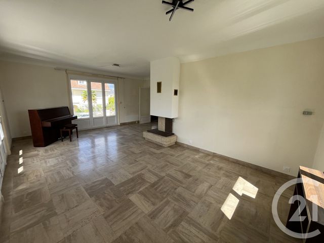 maison à louer - 5 pièces - 140.0 m2 - CHAMBRAY LES TOURS - 37 - CENTRE - Century 21 Agence Grand Sud