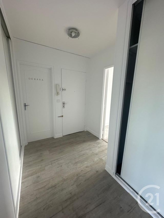 Appartement F3 à louer - 3 pièces - 75.5 m2 - JOUE LES TOURS - 37 - CENTRE - Century 21 Agence Grand Sud