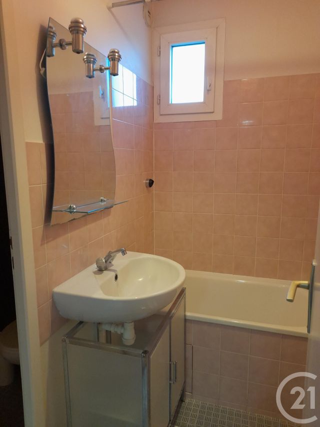 Appartement F2 à louer - 2 pièces - 31.0 m2 - JOUE LES TOURS - 37 - CENTRE - Century 21 Agence Grand Sud
