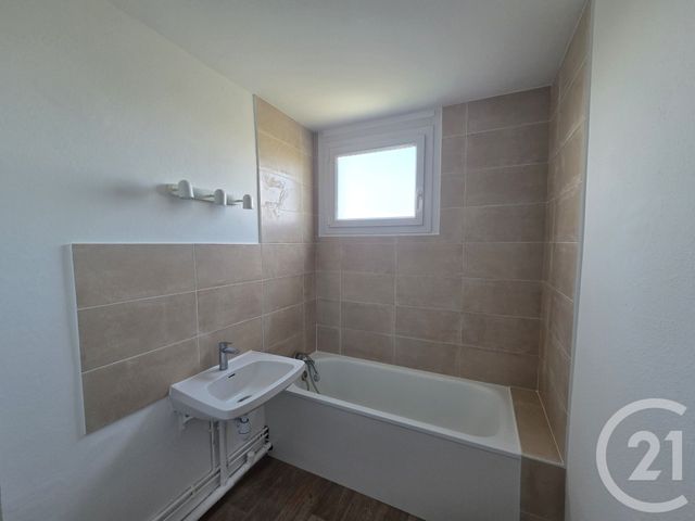 Appartement F3 à louer - 3 pièces - 67.64 m2 - JOUE LES TOURS - 37 - CENTRE - Century 21 Agence Grand Sud